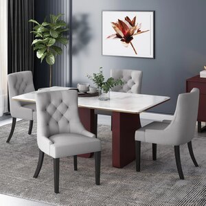 Kvalitné jedálenské stoličky sa postarajú o moderné a zároveň pohodlné stolovanie.